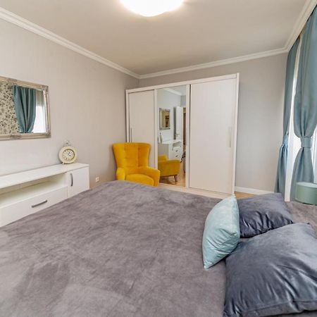 City Center De Lux Apartment バール エクステリア 写真