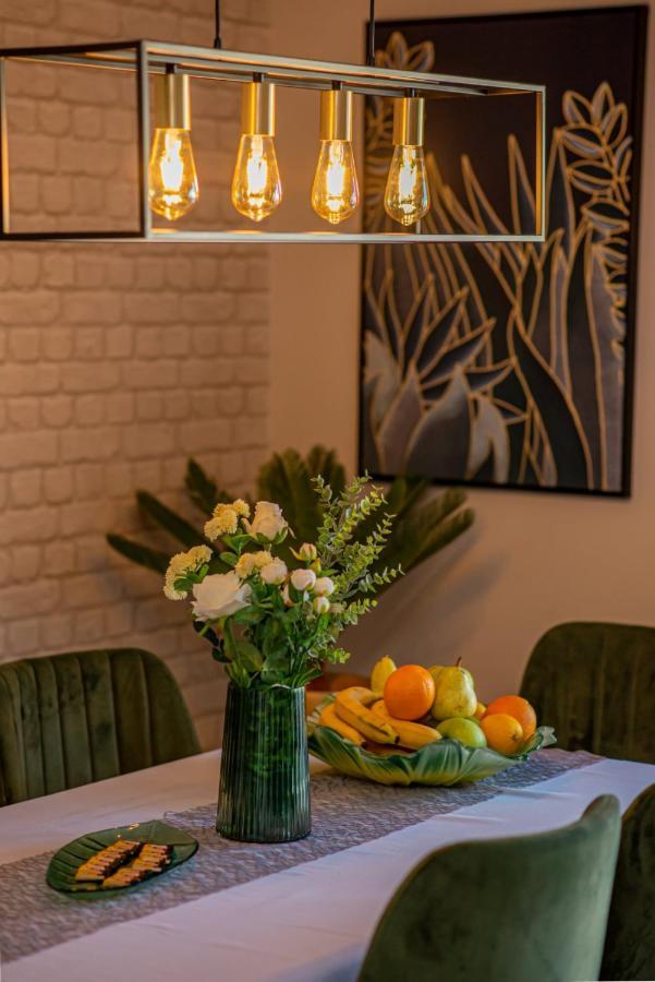City Center De Lux Apartment バール エクステリア 写真